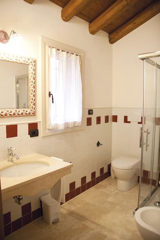 Casa Carrer B&B San Giovanni di Livenza Værelse billede